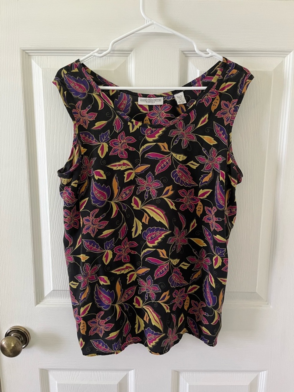 Amanda Smith Petites Sleeveless Black and Pink Blouse